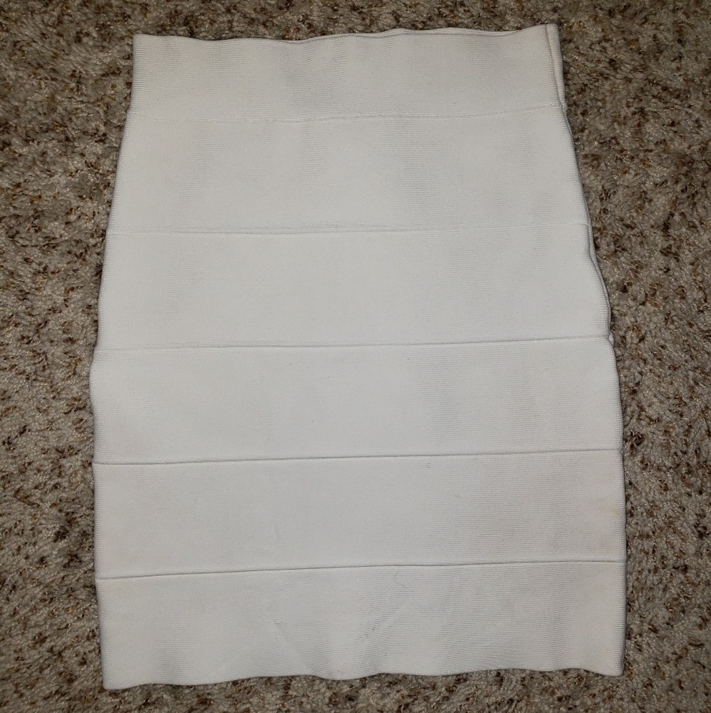 BCBG Simon power skirt